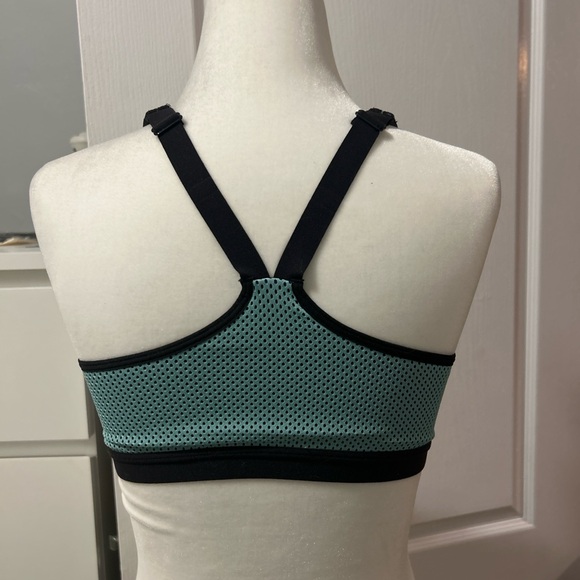 Victoria’s Secret Sports Bra - Picture 3 of 3